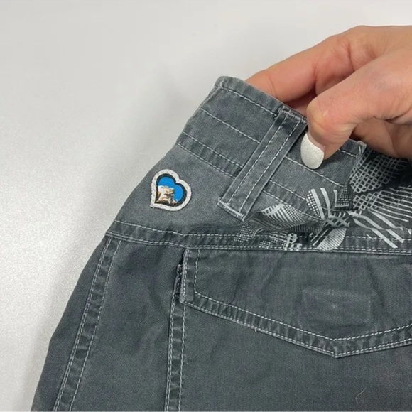 🌿KÜHL🌿 Women’s Knee Length Outdoor Shorts - Picture 4 of 9